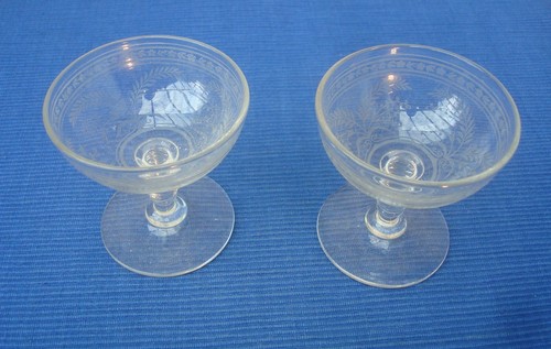 V63 2 petites coupes - !,