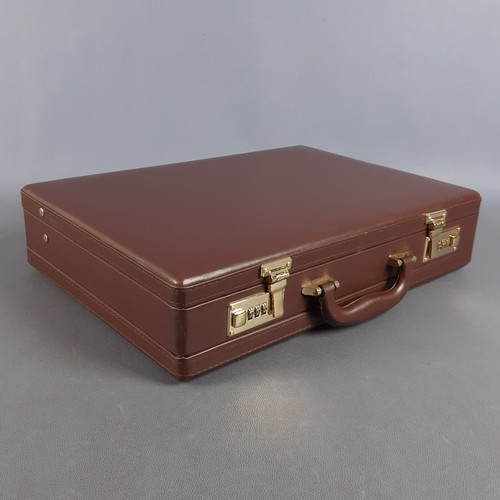 Valise cuir marron avec - en,