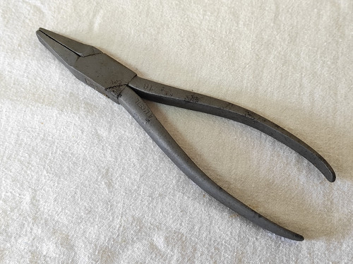 Ancienne pince plate acier - ancienne,