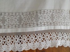 joli rideau, 84.5 cm X 77 cm, ancien