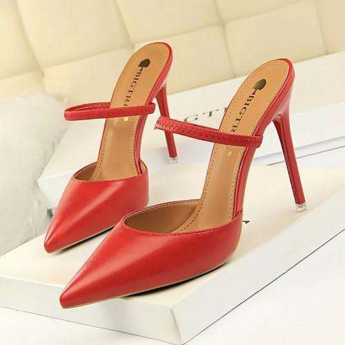 Mules rouges avec talon - rouges,