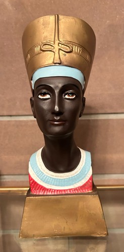 Buste reine néfertiti - la,