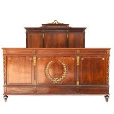 Lit de style Louis XVI en