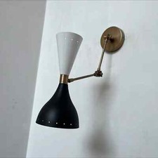 Applique murale milieu du