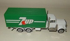 Véhicules camion Publicitaire miniature 7 UP CORGI
