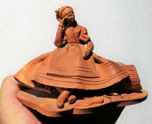Petite statue terre cuite - terre,