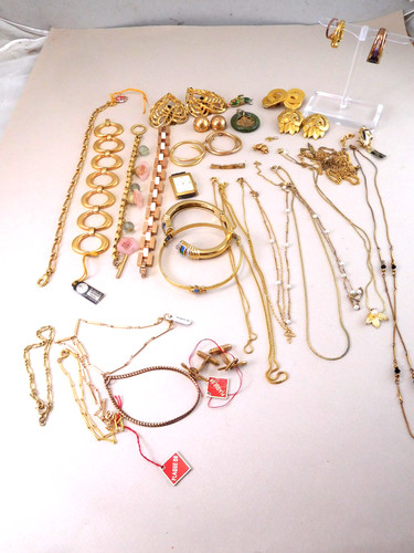 Lot bijoux fantaisie plaque - de,