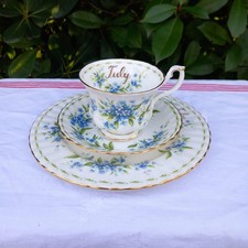 Tasse, Sous-Tasse à Thé & Assiette JULY ROYAL ALBERT "Flowers of Month"