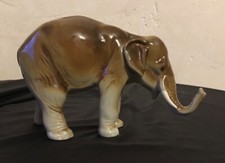 Ancienne statue éléphant
