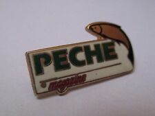 Pin's média - magazine / pêche magazine (EGF numéroté n°2948)