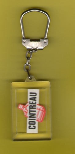 Porte clé marque de - de,