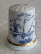 Dé à coudre de collection en porcelaine décoré d'un navire à voile