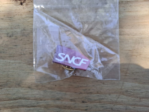 Pin logo sncf - logo,