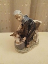 Belle Figure en Porcelaine __