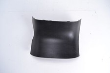 Cache pied central carénage