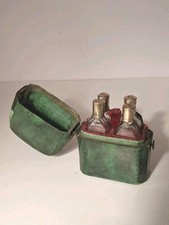 Flaconnier XVIIIe siècle, coffret en galuchat, 4 flacons miniatures en cristal 