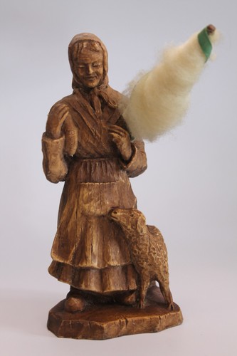 Santon figurine fileuse - santon,