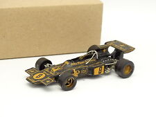 John Day Kit Métal Monté