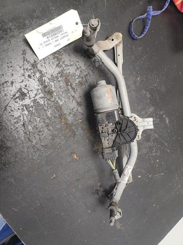 Moteur essuie glace avant