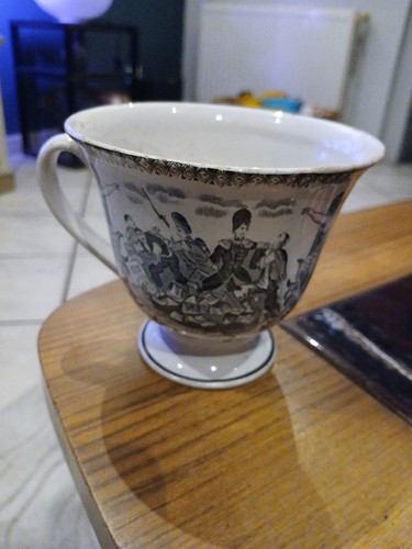 Tasse longwy rare faience - longwy,