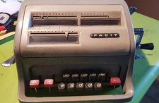 Machine à calculer FACIT (bon état et fonctionne)