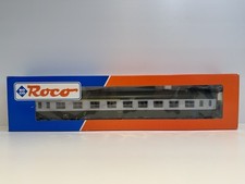 ROCO 44607 - Voiture voyageurs mixte 1/2.cl UIC A4B5 vert/inox de la SNCF en HO.