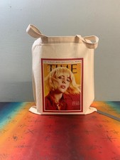 BILLIE EILISH - PORTRAIT  -