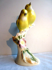 Vase vintage en barbotine: Les serins annonçant le printemps