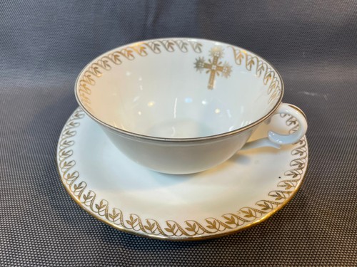 Ancienne grande tasse - , et