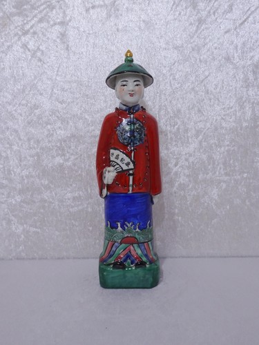 Q7um84 figurine en - -,