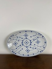 Plat de service ovale