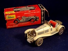 Ancienne voiture mécanique