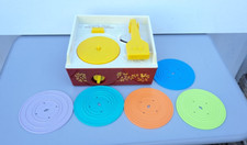 FISHER PRICE MUSIC BOX RECORD PLAYER TOURNE DISQUE JEU D'EVEIL 10 MELODIES TBE