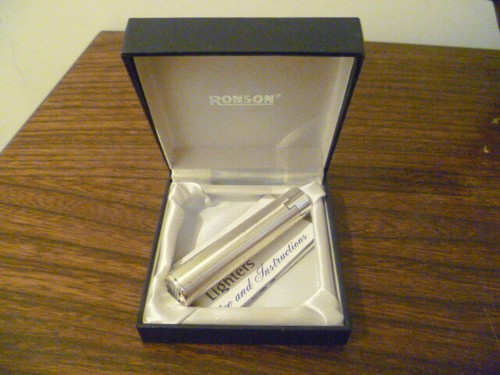 Briquet ronson en boite - ,