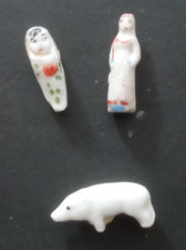 3 Fèves anciennes, bébé sabot, reine au sceptre et sanglier