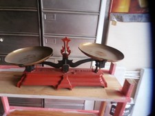 1 GRANDE BALANCE DE CUISINE