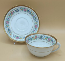 Grande tasse ancienne porcelaine décor réhaussé main + signé oiseau rose Limoges