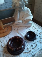 Cendrier  en bakélite et un