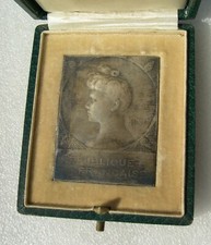 MEDAILLE REPRESSION DU