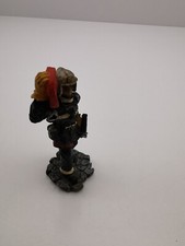 NEM FIGURINE DE 9 cm POMPIER