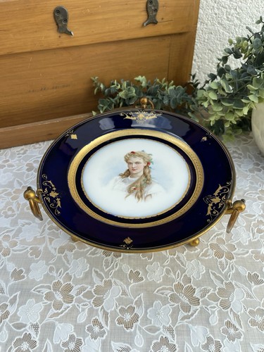 Assiette sur pied sèvres - assiette, 1869