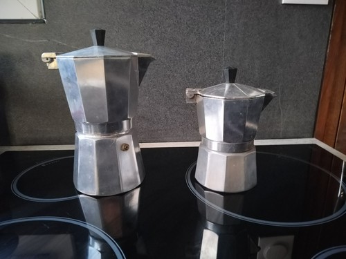 Deux cafetière italienne - italienne, en