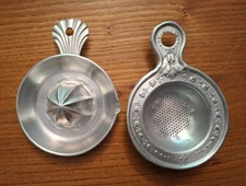 lot passoire à thé et presse-agrumes anciens en aluminum