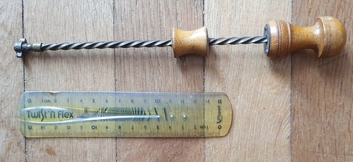 Outil ancien drille perceuse - outil, a
