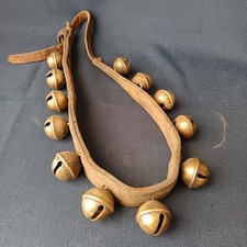 ANCIEN COLLIER A 12 GRELOTS
