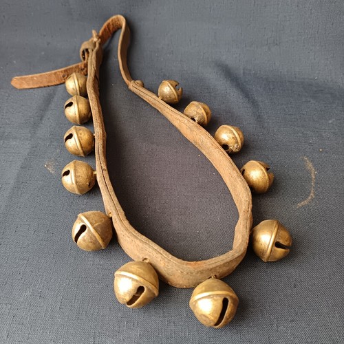 Ancien collier grelots - collier,