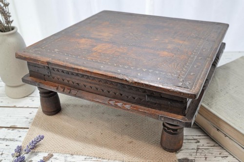 Tabouret bas carré bois - bas, en
