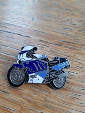 Pin's PINS moto Suzuki sacs 700 gsxp