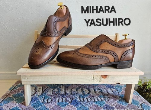 Miharayasuhiro bout aile - bout, d'aile