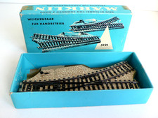 TRAINS MARKLIN  "HO"  PAIRE